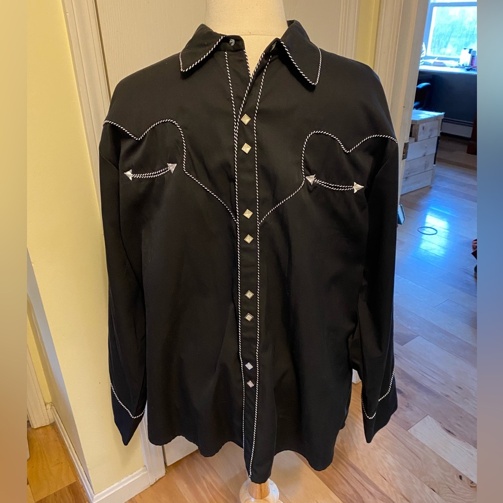 Scully candy cane piped solid shirt with pearlized snaps xxl.